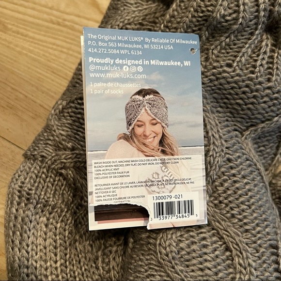 Muk Luks Womens Tall Pom Cabin Socks Size S/M - Picture 2 of 7